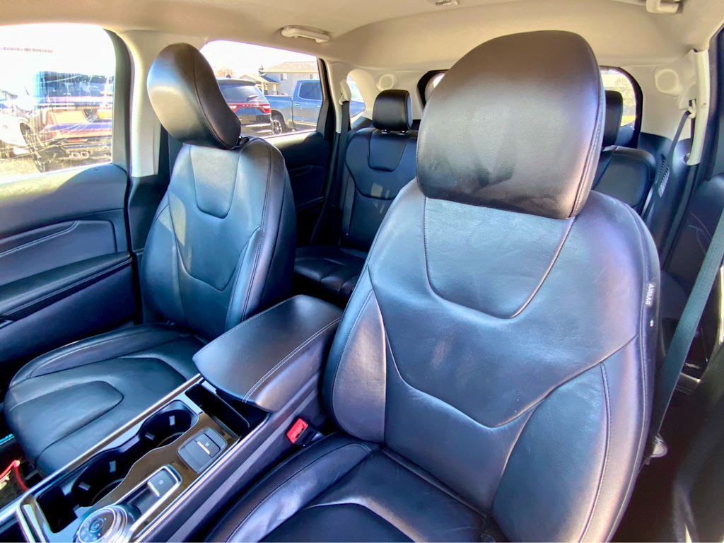 Thumbnail: 2019 Ford Edge - 30