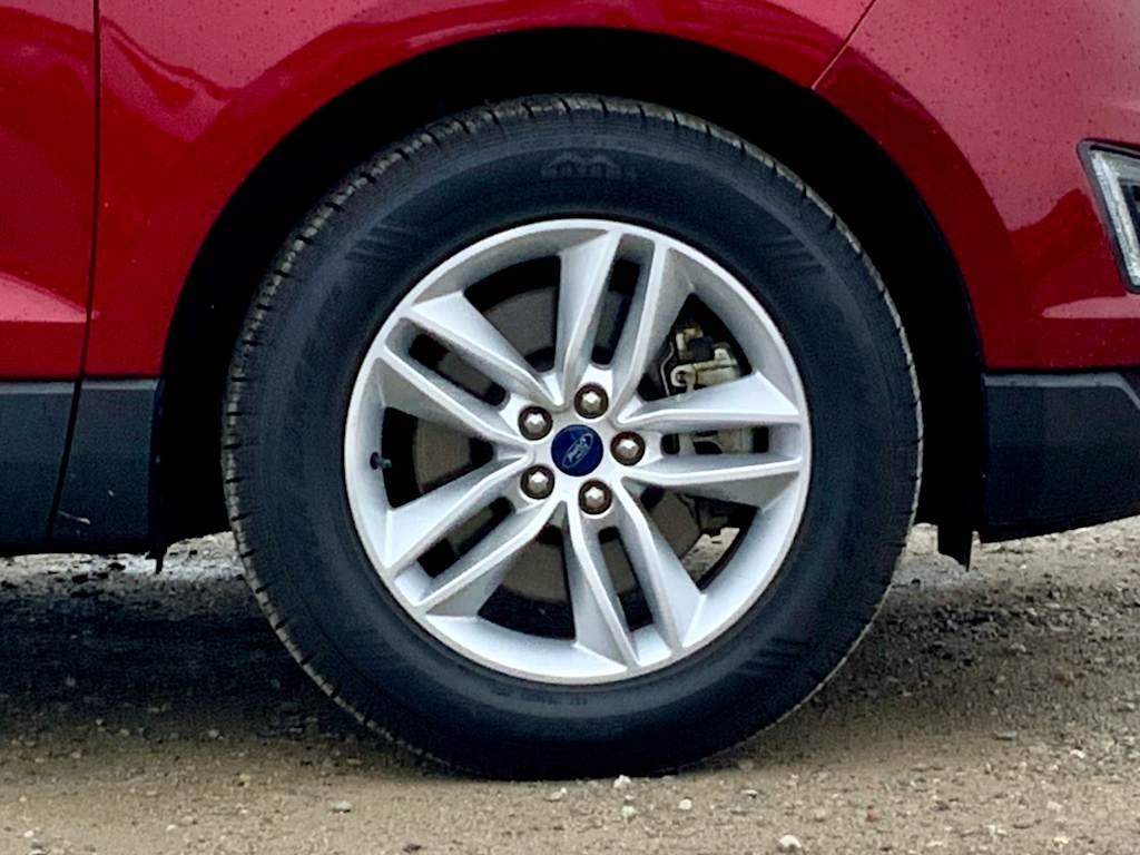 Thumbnail: 2017 Ford Edge - 28