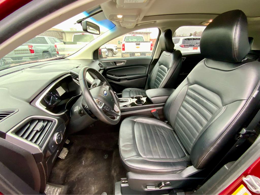 Thumbnail: 2017 Ford Edge - 10