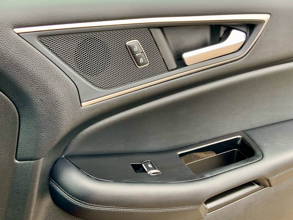 Thumbnail: 2017 Ford Edge - 50