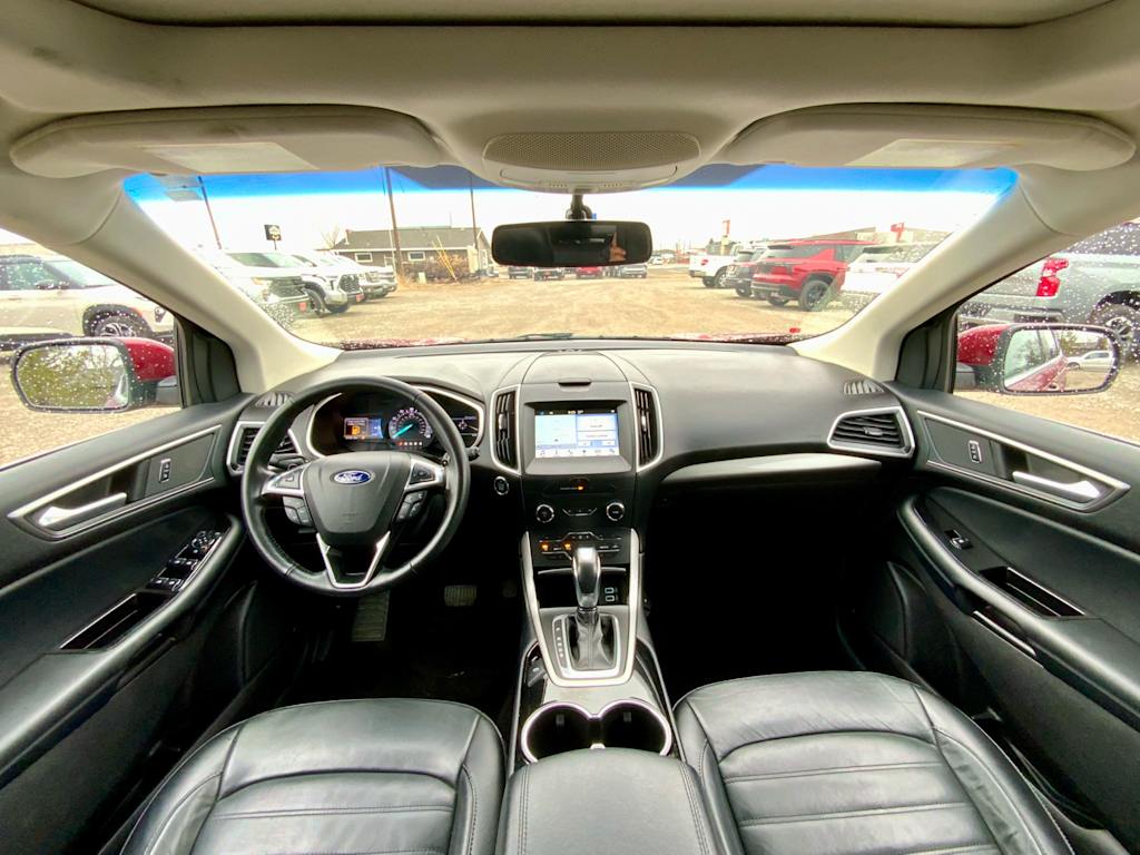 Thumbnail: 2017 Ford Edge - 2