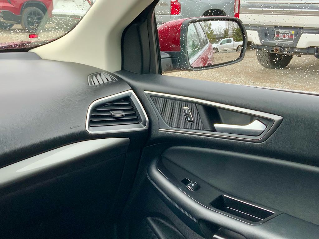 Thumbnail: 2017 Ford Edge - 40