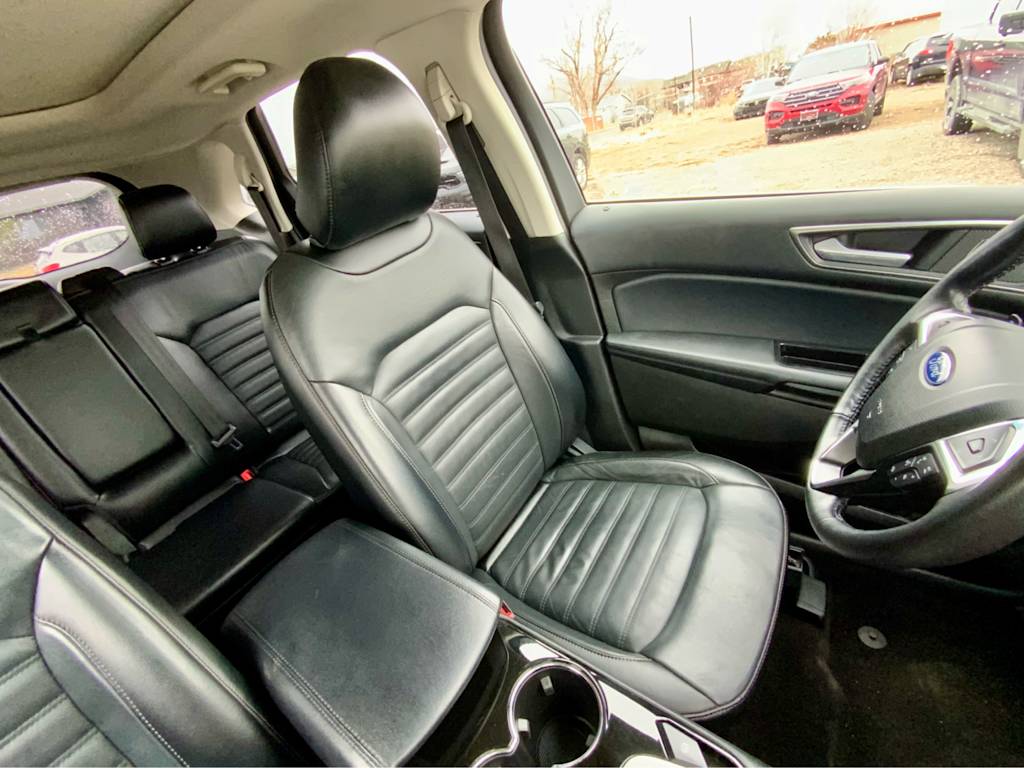 Thumbnail: 2017 Ford Edge - 35