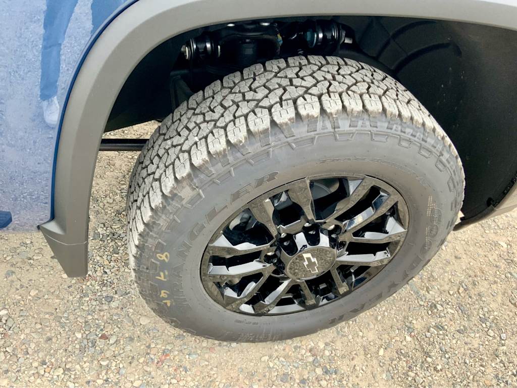 Thumbnail: 2026 Chevrolet Silverado 2500 - 32