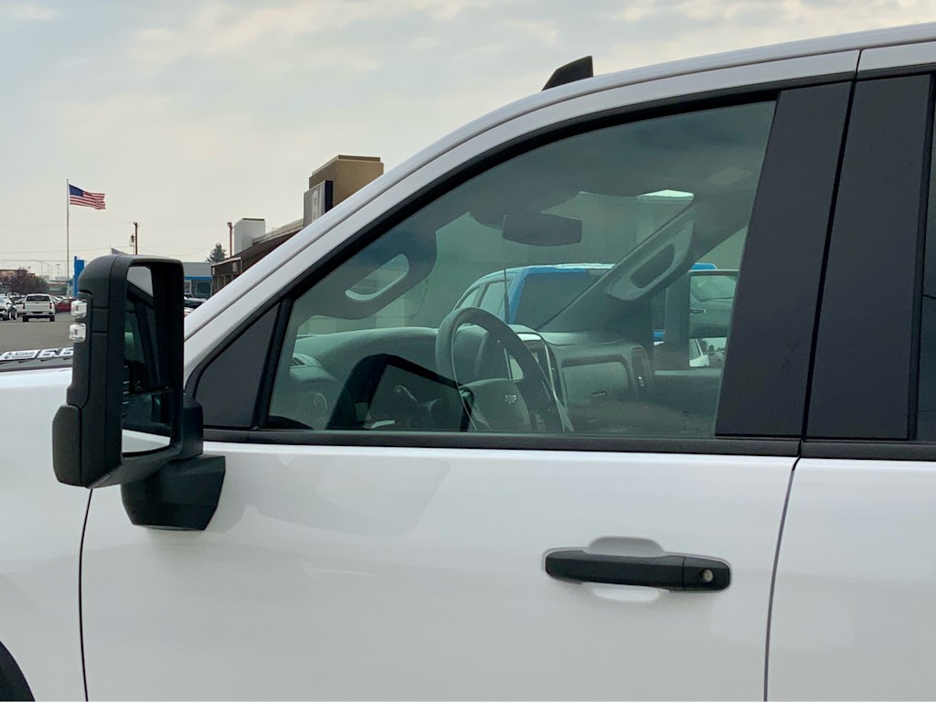 Thumbnail: 2025 Chevrolet Silverado 3500 - 26