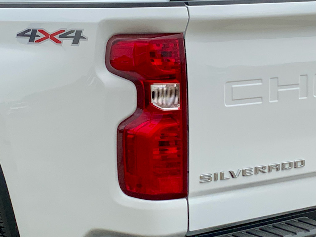 Thumbnail: 2025 Chevrolet Silverado 3500 - 28