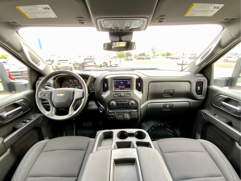 Thumbnail: 2025 Chevrolet Silverado 3500 - 2