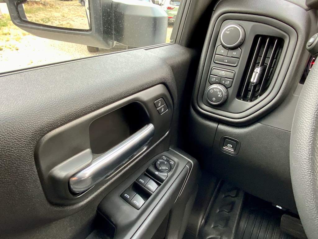 Thumbnail: 2025 Chevrolet Silverado 3500 - 54