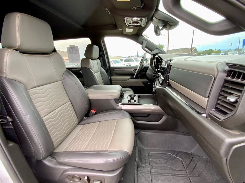 Thumbnail: 2026 Chevrolet Silverado 2500 - 9