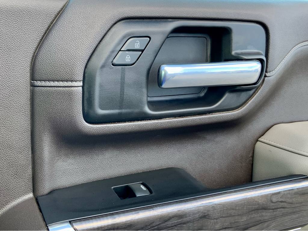 Thumbnail: 2023 Chevrolet Silverado 3500 - 38