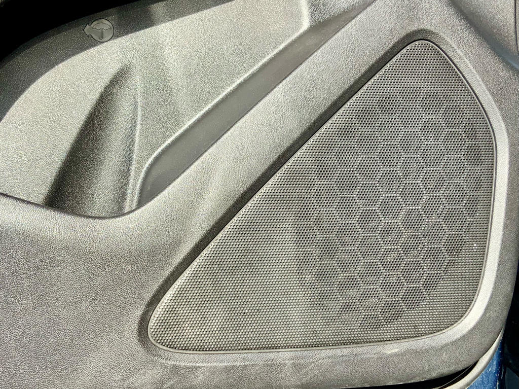 Thumbnail: 2020 Chevrolet Equinox - 50