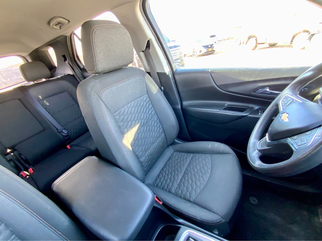 Thumbnail: 2020 Chevrolet Equinox - 31