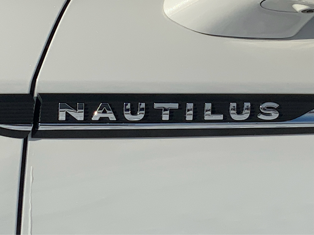 2022 Lincoln Nautilus Reserve 7