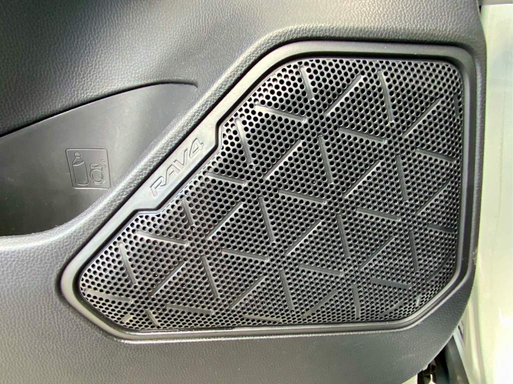 Thumbnail: 2022 Toyota RAV4 - 55
