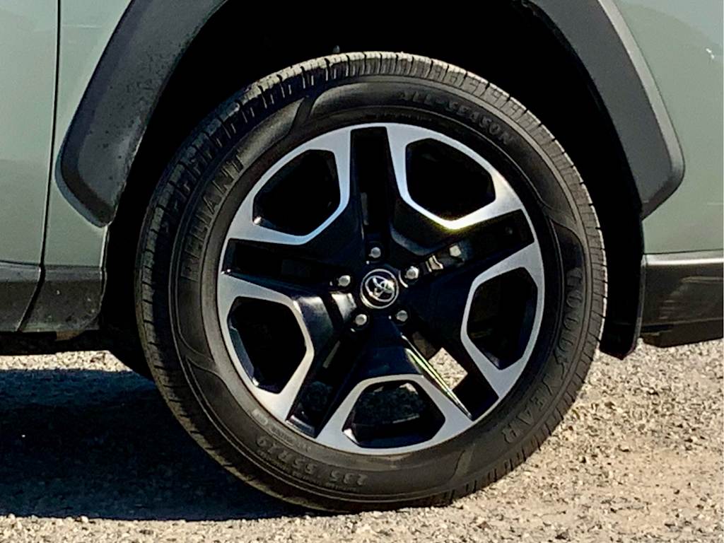 Thumbnail: 2019 Toyota RAV4 - 27