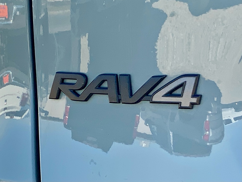 Thumbnail: 2019 Toyota RAV4 - 28