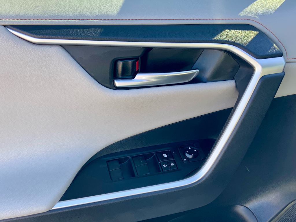 Thumbnail: 2019 Toyota RAV4 - 45