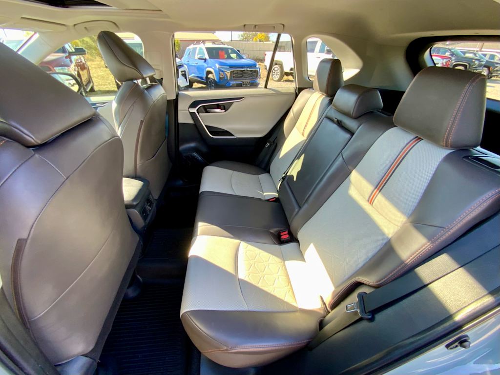 Thumbnail: 2019 Toyota RAV4 - 12
