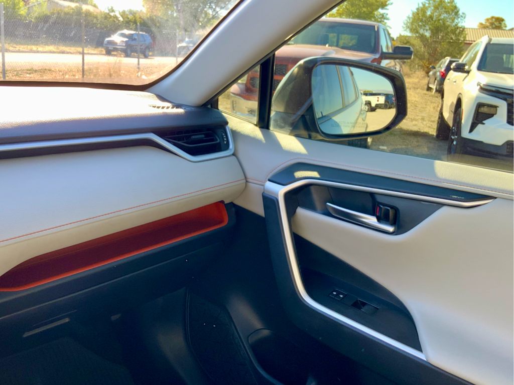 Thumbnail: 2019 Toyota RAV4 - 34