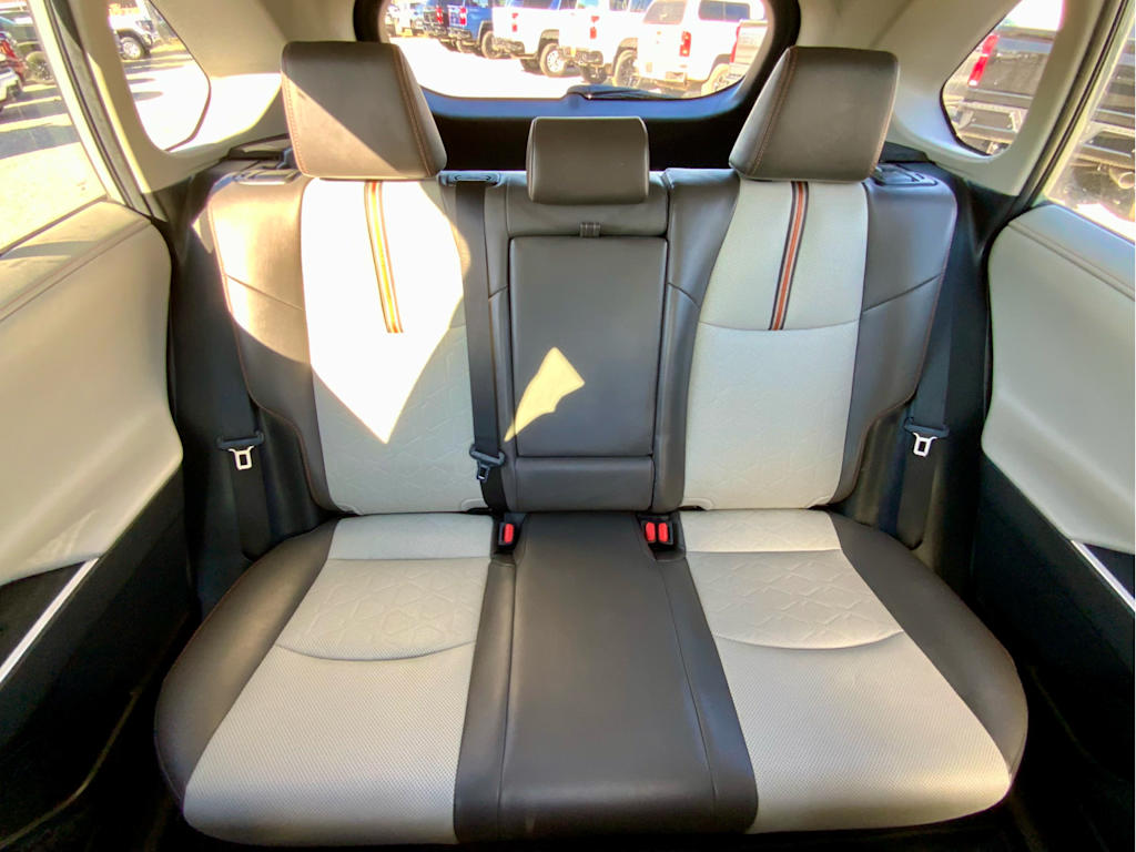Thumbnail: 2019 Toyota RAV4 - 32
