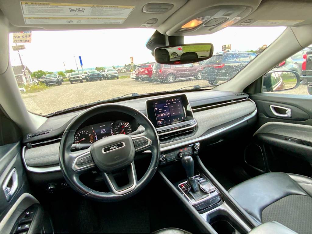 Thumbnail: 2022 Jeep Compass - 9
