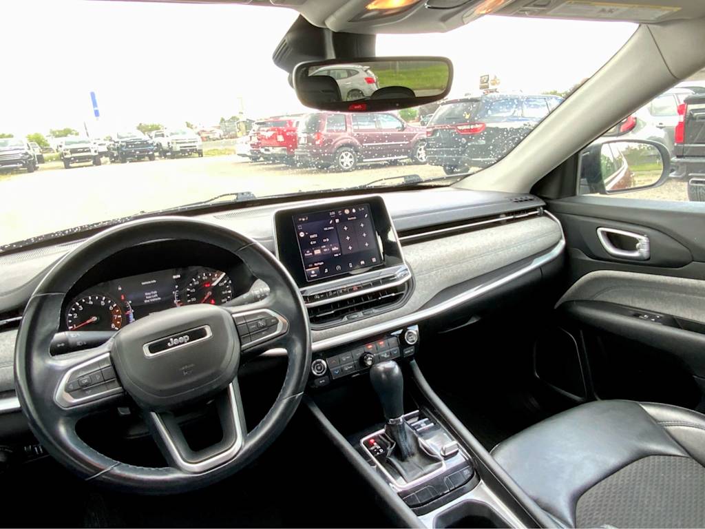 Thumbnail: 2022 Jeep Compass - 13