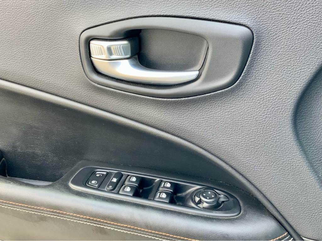 Thumbnail: 2019 Jeep Compass - 31