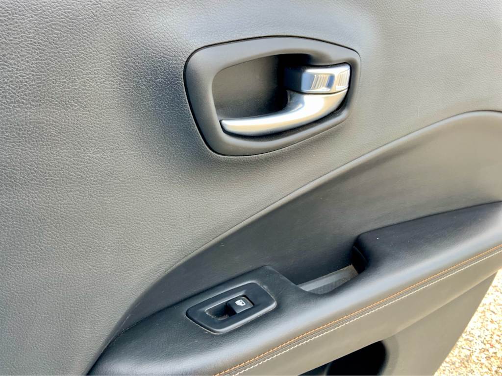 Thumbnail: 2019 Jeep Compass - 33