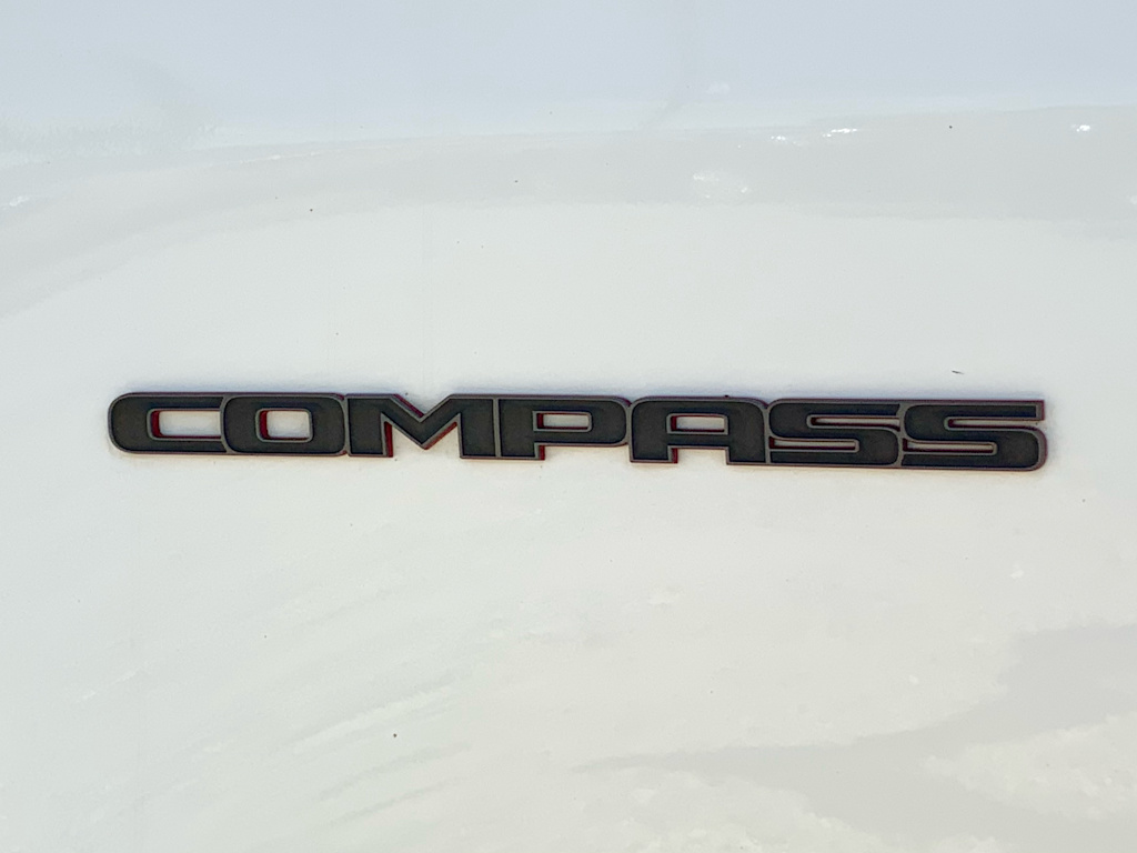Thumbnail: 2018 Jeep Compass - 32