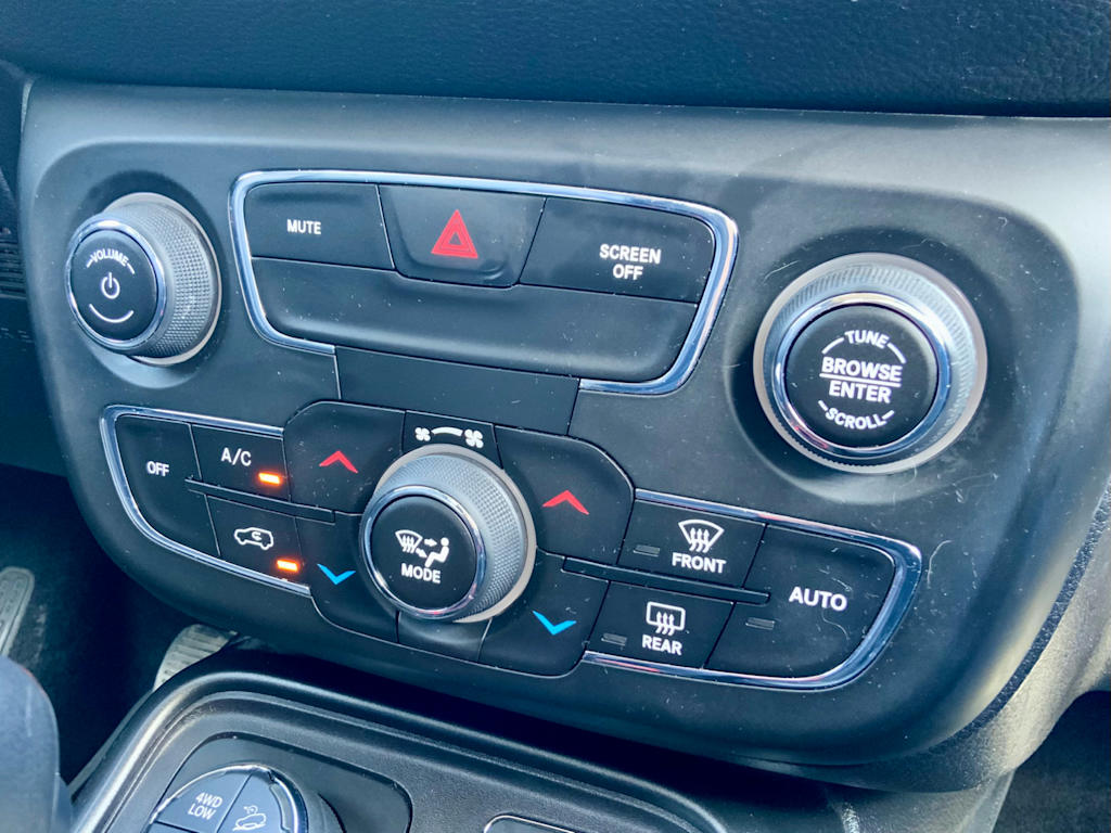 Thumbnail: 2018 Jeep Compass - 45
