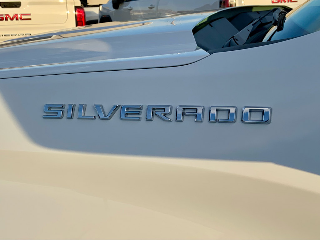 Thumbnail: 2026 Chevrolet Silverado 1500 - 32
