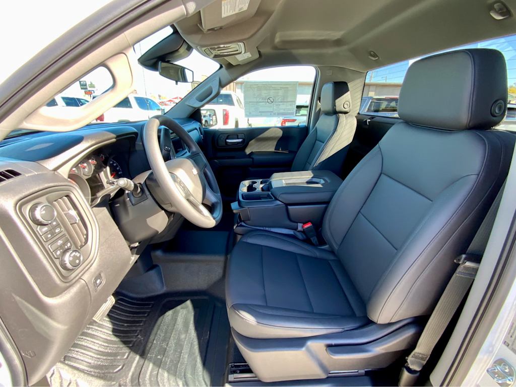 Thumbnail: 2026 Chevrolet Silverado 1500 - 10