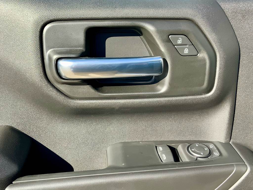 Thumbnail: 2026 Chevrolet Silverado 1500 - 40