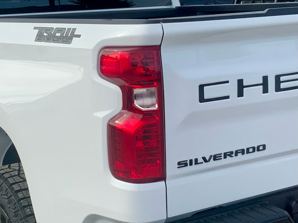 Thumbnail: 2026 Chevrolet Silverado 1500 - 26