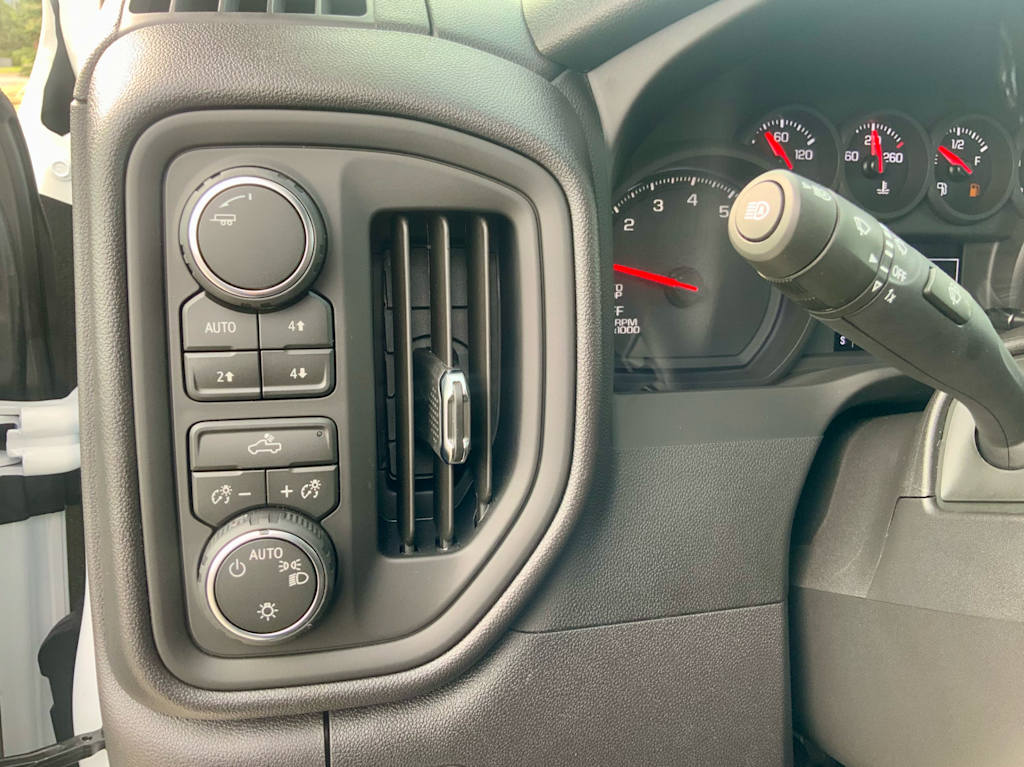 Thumbnail: 2026 Chevrolet Silverado 1500 - 37