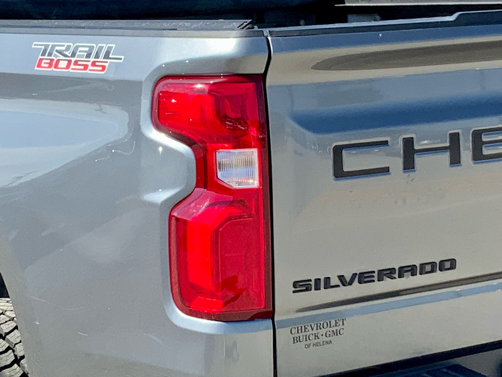 Thumbnail: 2020 Chevrolet Silverado 1500 - 25