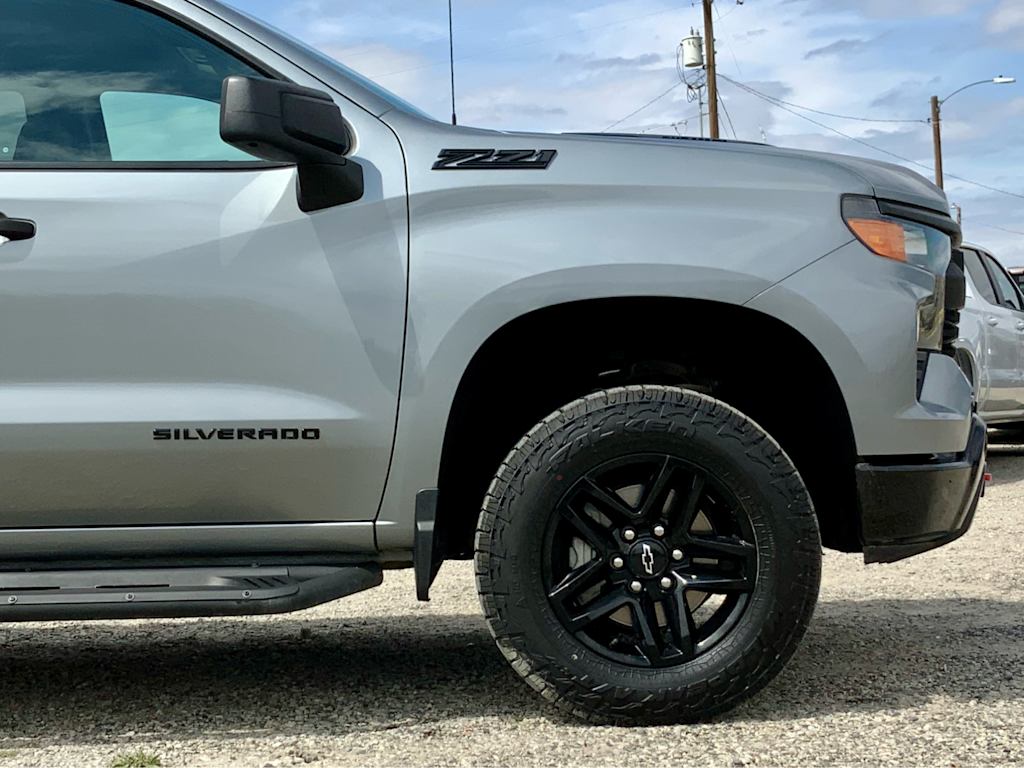 2024 Chevrolet Silverado 1500 Custom 8