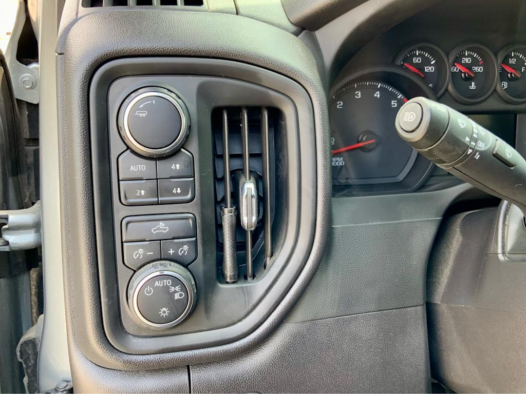 2024 Chevrolet Silverado 1500 Custom 49