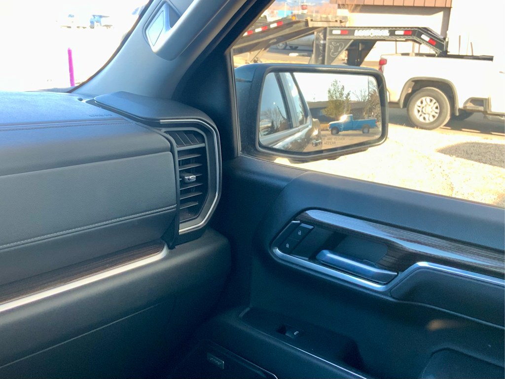 Thumbnail: 2022 Chevrolet Silverado 1500 - 45