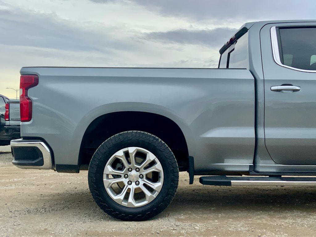 Thumbnail: 2023 Chevrolet Silverado 1500 - 23