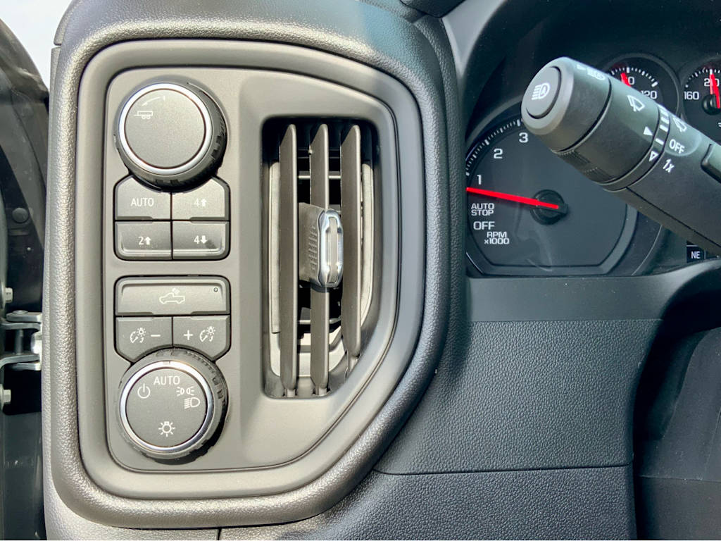 Thumbnail: 2026 Chevrolet Silverado 1500 - 47