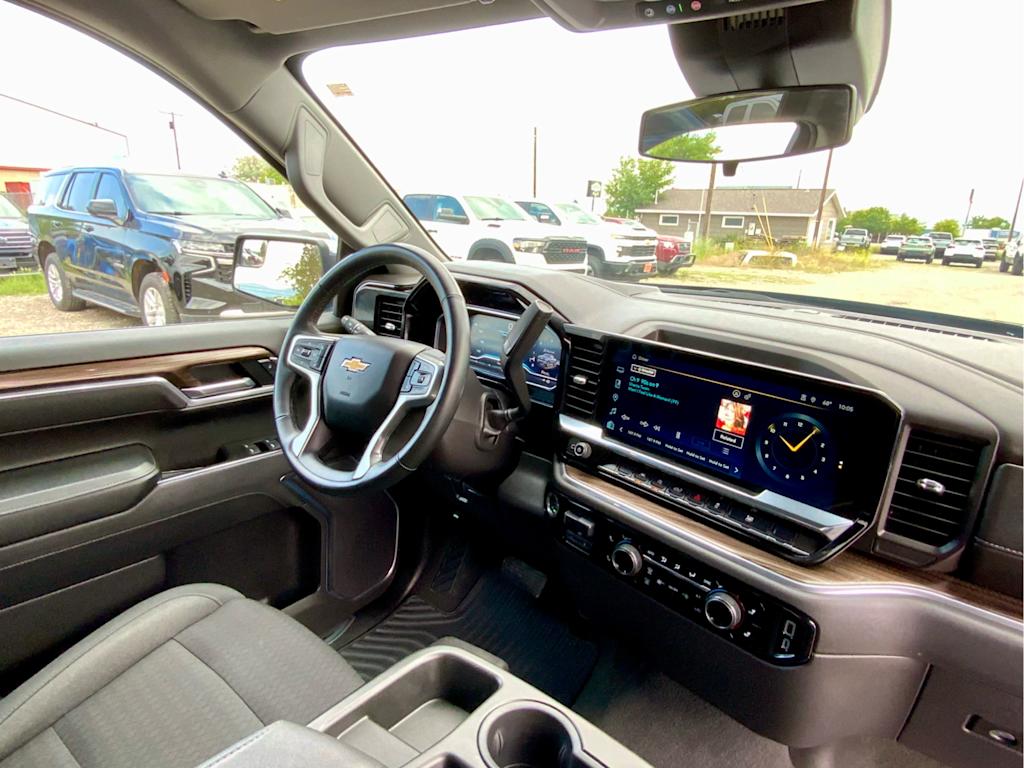 Thumbnail: 2025 Chevrolet Silverado 1500 - 9