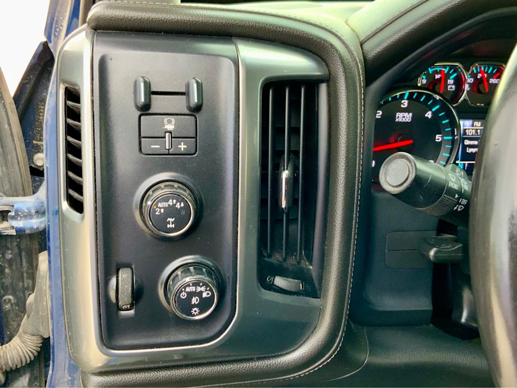Thumbnail: 2017 Chevrolet Silverado 1500 - 39