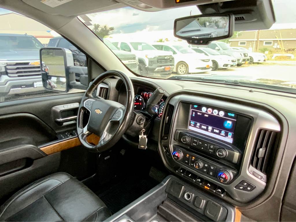 Thumbnail: 2017 Chevrolet Silverado 1500 - 9