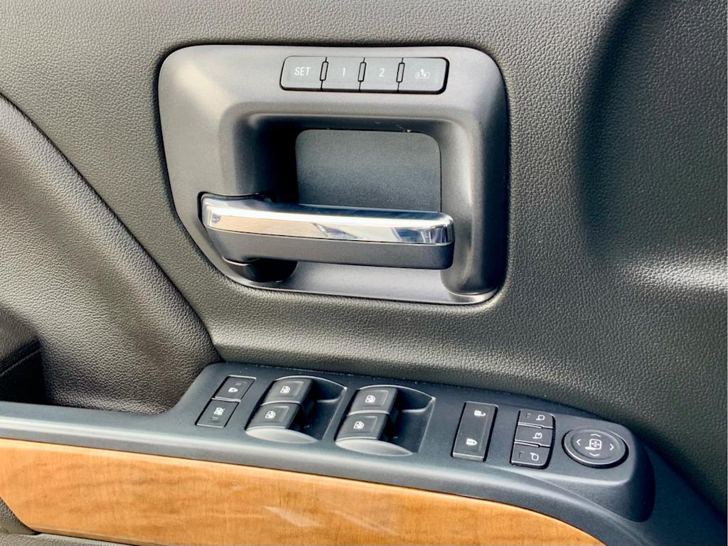 Thumbnail: 2018 Chevrolet Silverado 1500 - 16