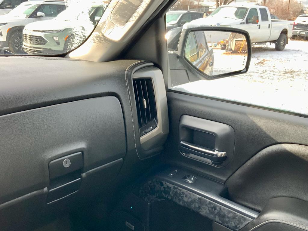 Thumbnail: 2018 Chevrolet Silverado 1500 - 33