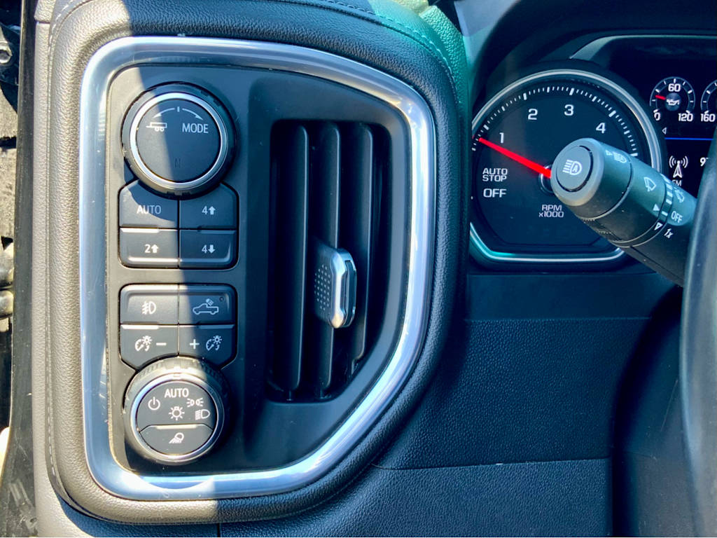 Thumbnail: 2021 Chevrolet Silverado 1500 - 36