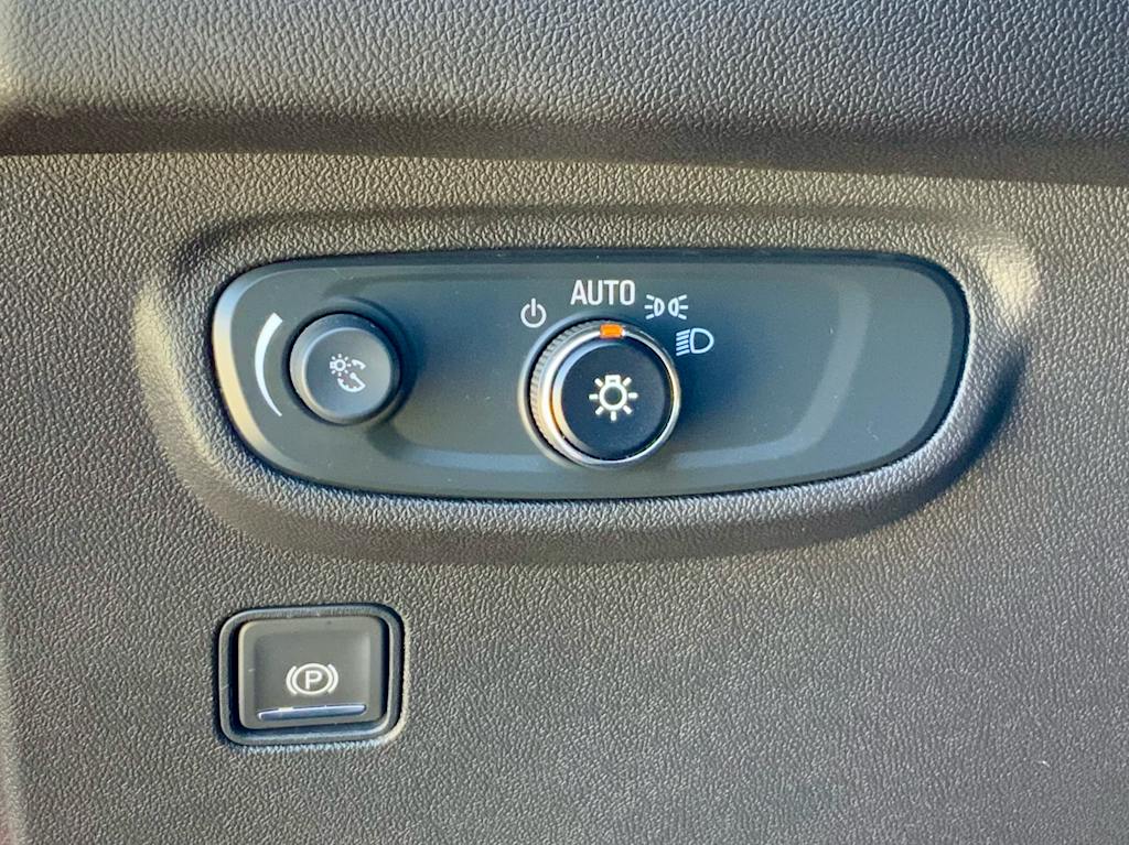 2024 GMC Terrain SLE 47