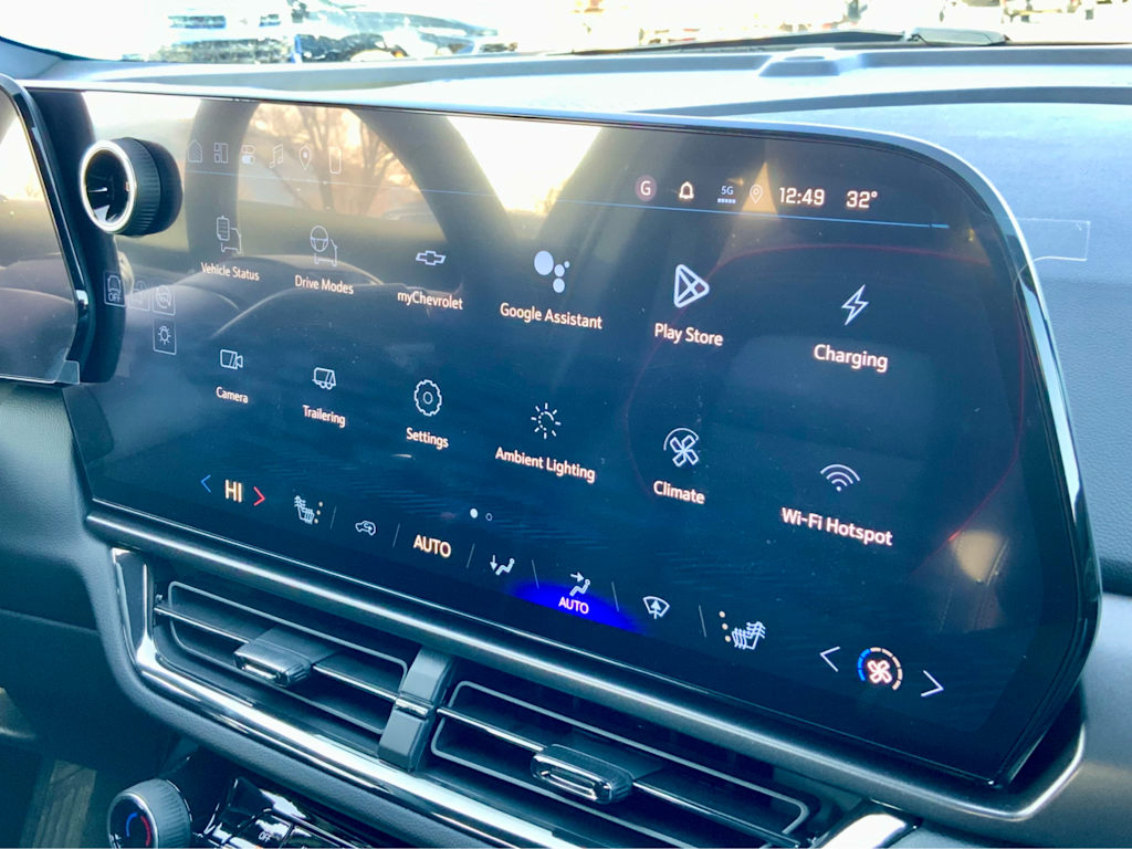 Thumbnail: 2026 Chevrolet Equinox - 43