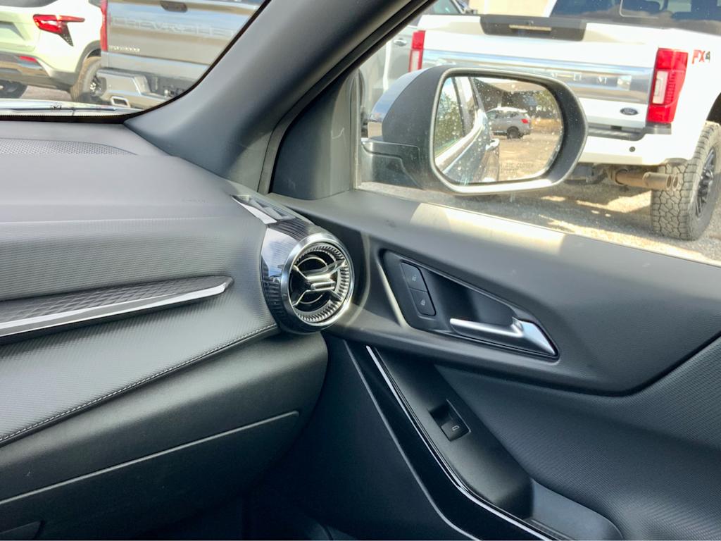 Thumbnail: 2026 Chevrolet Equinox - 38